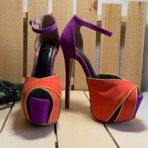 Aida by Scene - Size 6 1/2